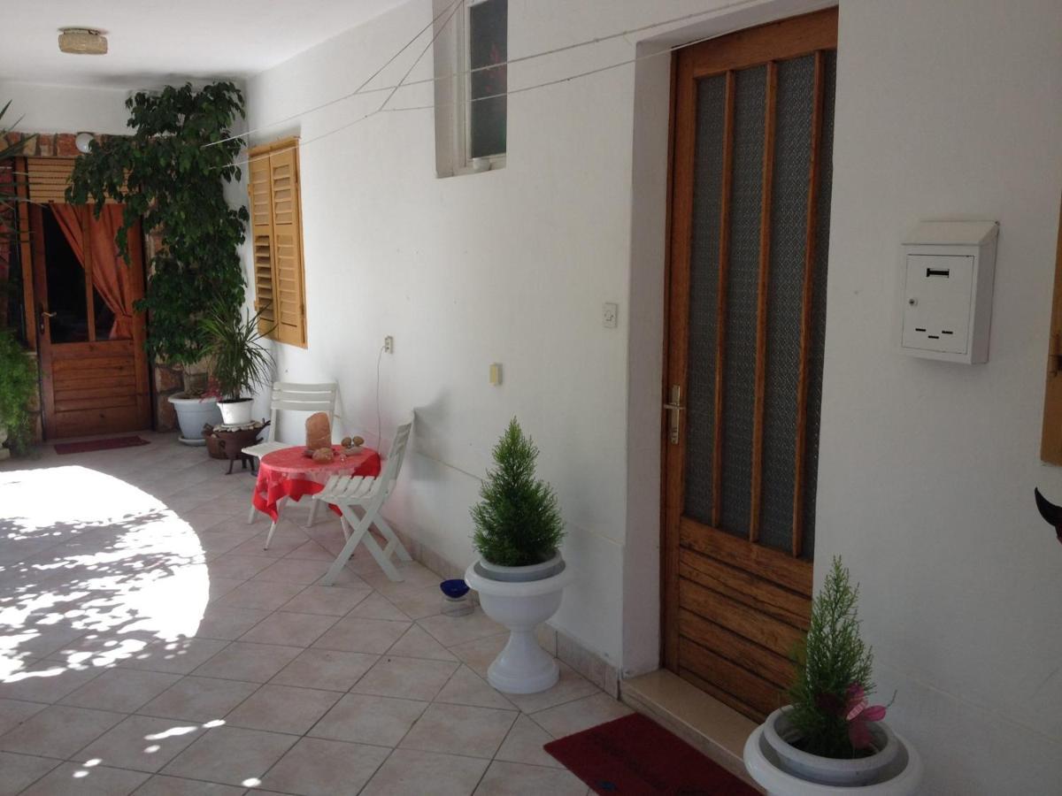 Villa Marga Jelsa  Buitenkant foto